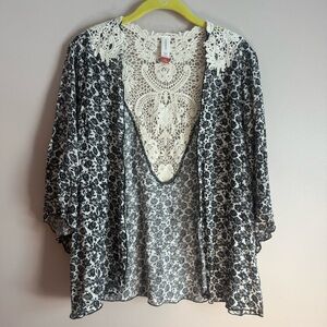 no boundaries Floral Lace Black Women's Cardigan